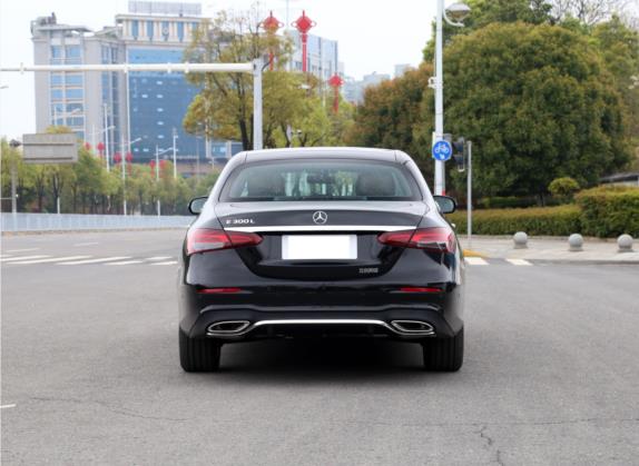 奔驰E级 2022款 改款二 E 300 L 运动时尚型 外观   正后