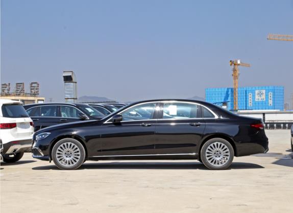 奔驰E级 2022款 改款二 E 300 L 时尚型 外观   正侧