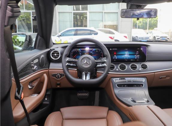 奔驰E级 2022款 改款二 E 260 L 运动型 4MATIC 中控类   驾驶位