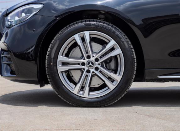 奔驰E级 2022款 改款二 E 260 L 运动型 4MATIC 其他细节类   前轮