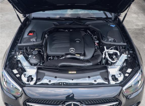 奔驰E级 2022款 改款二 E 260 L 运动型 4MATIC 其他细节类   发动机舱