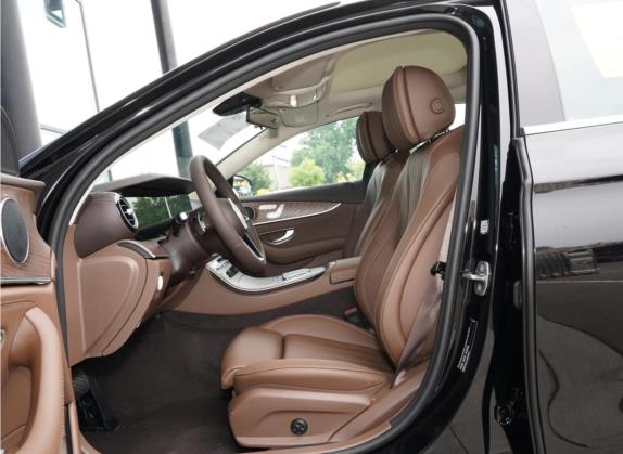 奔驰E级 2022款 改款二 E 260 L 4MATIC 车厢座椅   前排空间