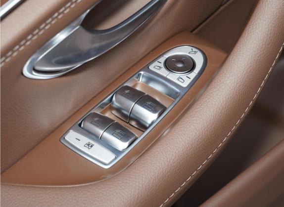 奔驰E级 2022款 改款二 E 260 L 4MATIC 车厢座椅   门窗控制