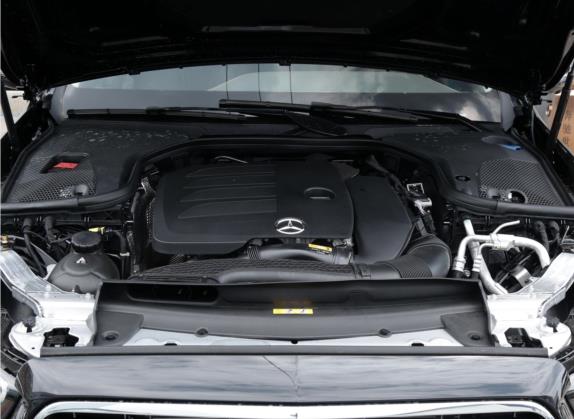 奔驰E级 2022款 改款三 E 300 L 豪华型 其他细节类   发动机舱