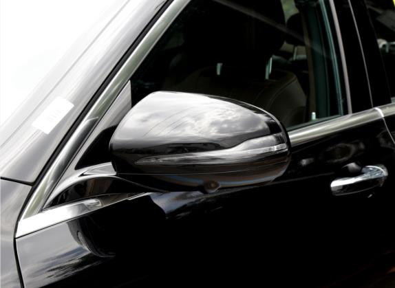 奔驰E级 2022款 改款三 E 300 L 豪华型 外观细节类   外后视镜