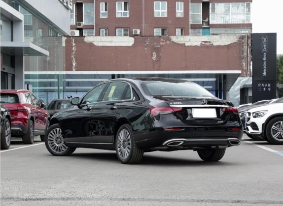 奔驰E级 2022款 改款三 E 300 L 豪华型 外观   斜后