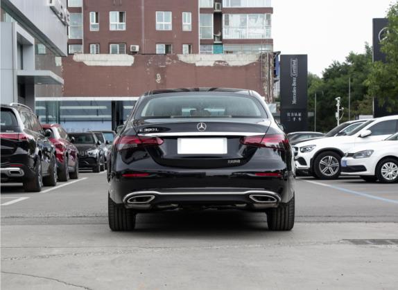奔驰E级 2022款 改款三 E 300 L 豪华型 外观   正后