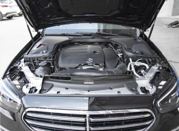 奔驰E级 2023款 E 260 L 其他细节类   发动机舱