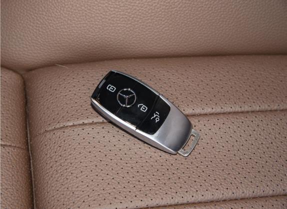 奔驰E级 2023款 E 260 L 其他细节类   钥匙