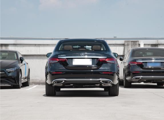 奔驰E级 2023款 E 260 L 外观   正后