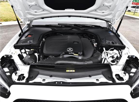 奔驰E级 2023款 E 260 L 运动型 其他细节类   发动机舱