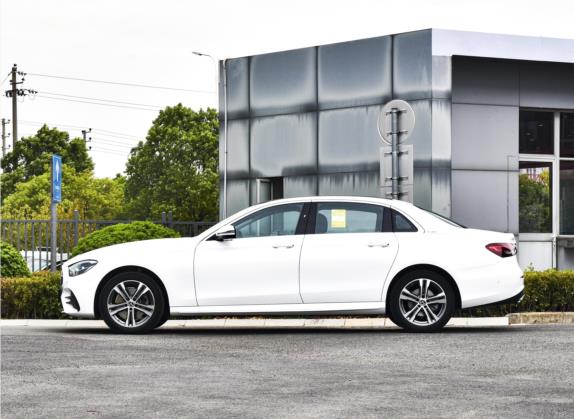奔驰E级 2023款 E 260 L 运动型 外观   正侧