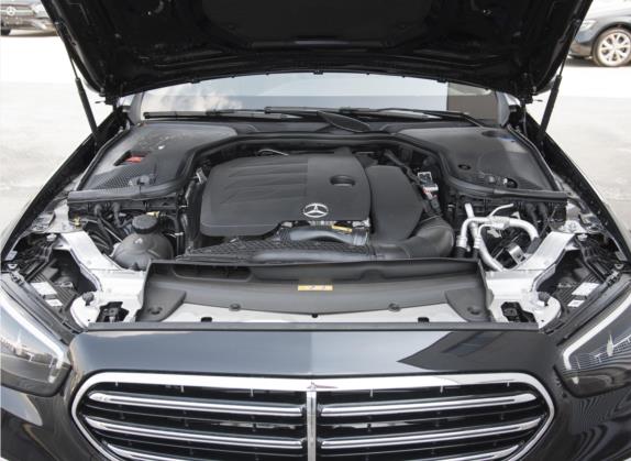 奔驰E级 2023款 E 260 L 4MATIC 其他细节类   发动机舱