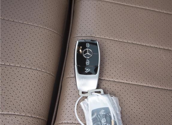 奔驰E级 2023款 E 260 L 4MATIC 其他细节类   钥匙