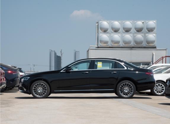 奔驰E级 2023款 E 260 L 4MATIC 外观   正侧