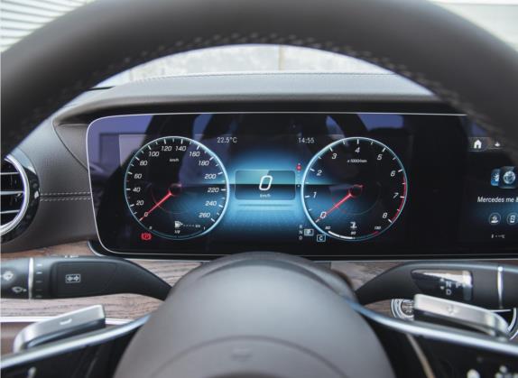 奔驰E级 2023款 E 260 L 4MATIC 中控类   仪表盘