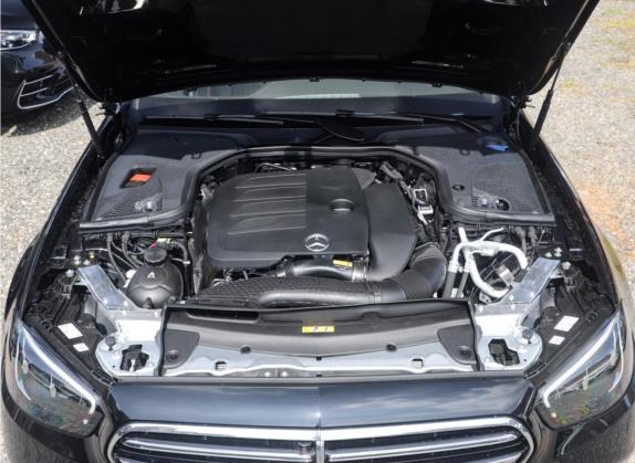 奔驰E级 2023款 E 300 L 时尚型 其他细节类   发动机舱