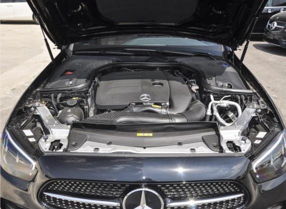 奔驰E级 2023款 E 300 L 运动时尚型 其他细节类   发动机舱