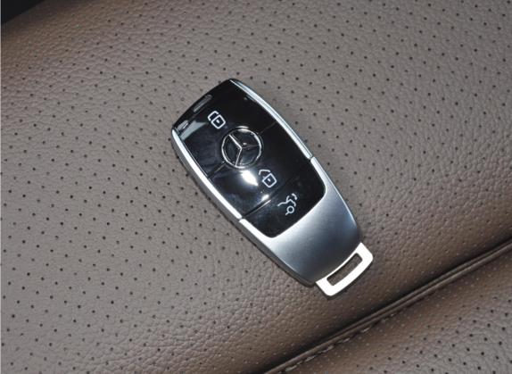 奔驰E级 2023款 E 300 L 运动时尚型 其他细节类   钥匙
