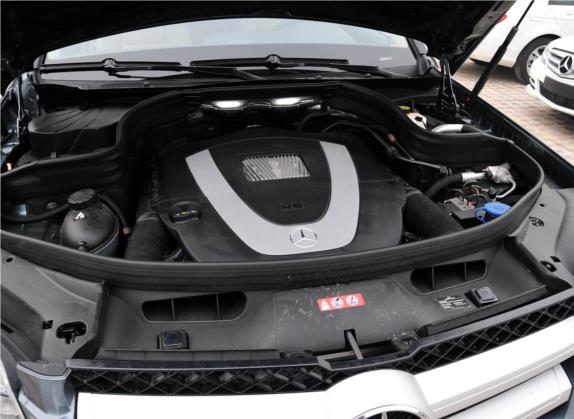 奔驰GLK级 2012款 GLK 300 4MATIC 动感型 其他细节类   发动机舱