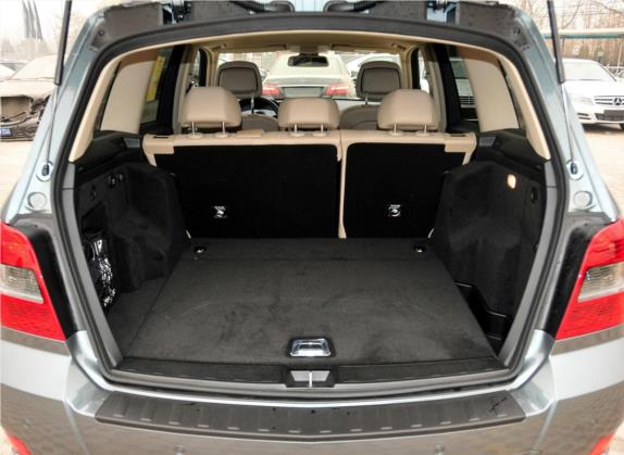 奔驰GLK级 2012款 GLK 300 4MATIC 动感型 车厢座椅   后备厢