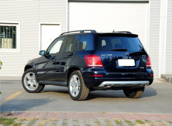 奔驰GLK级 2013款 GLK 300 4MATIC 动感型 外观   斜后