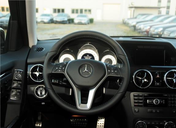 奔驰GLK级 2013款 GLK 300 4MATIC 豪华型 中控类   驾驶位