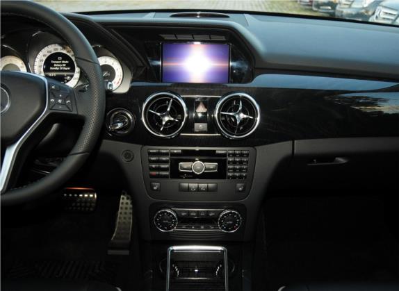 奔驰GLK级 2013款 GLK 300 4MATIC 豪华型 中控类   中控台