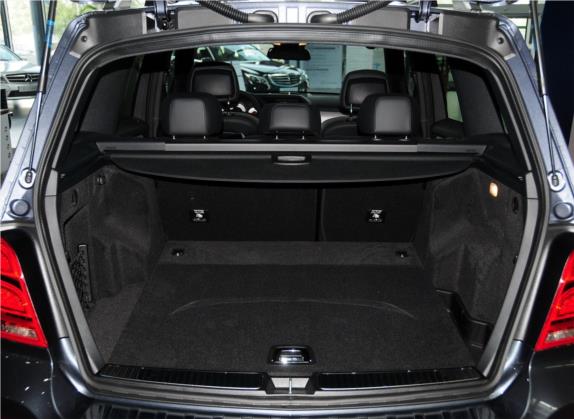 奔驰GLK级 2013款 改款 GLK 300 4MATIC 时尚型 车厢座椅   后备厢