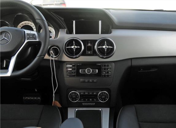奔驰GLK级 2015款 GLK 260 4MATIC 动感型 极致版 中控类   中控台