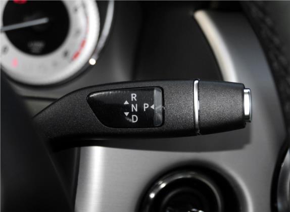 奔驰GLK级 2015款 GLK 260 4MATIC 时尚型 极致版 中控类   挡把