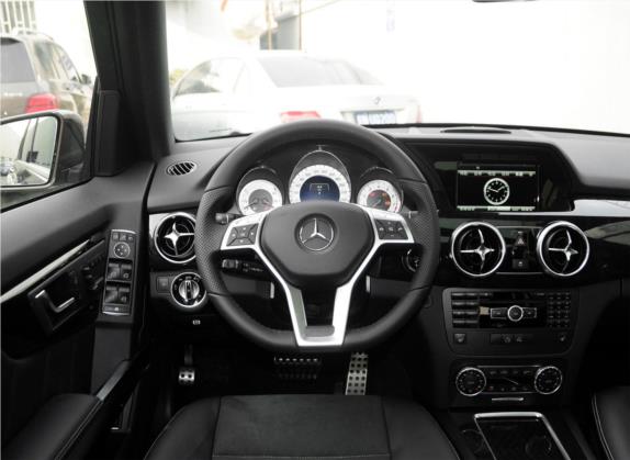 奔驰GLK级 2015款 GLK 300 4MATIC 豪华型 极致版 中控类   驾驶位