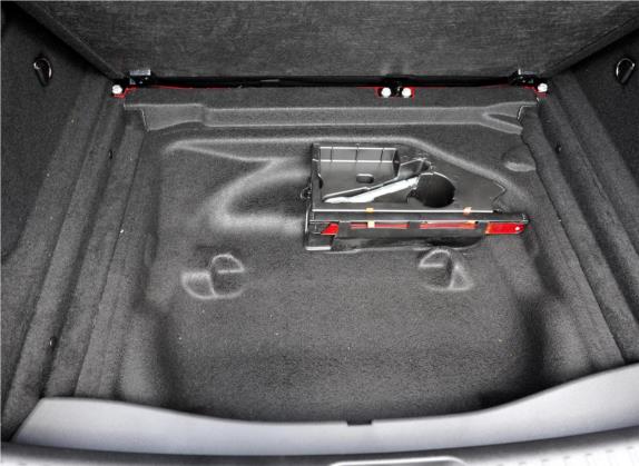 奔驰GLA 2015款 GLA 260 4MATIC 运动型 其他细节类   备胎