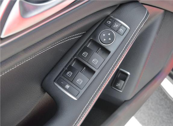 奔驰GLA 2015款 GLA 220 4MATIC 豪华型 车厢座椅   门窗控制