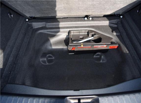 奔驰GLA 2016款 GLA 220 4MATIC 时尚型 其他细节类   备胎