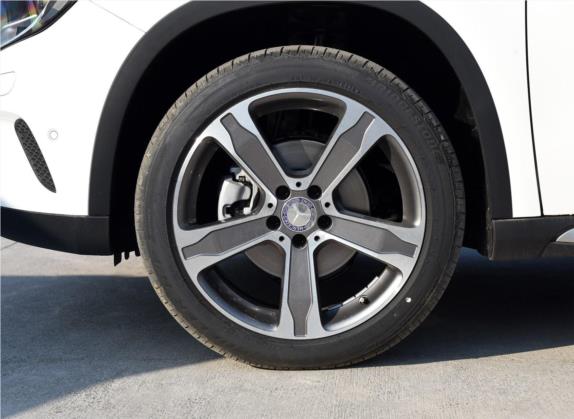 奔驰GLA 2016款 GLA 220 4MATIC 豪华型 其他细节类   前轮