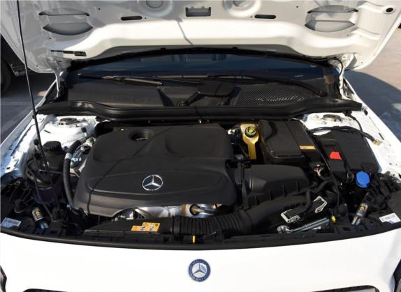 奔驰GLA 2016款 GLA 220 4MATIC 豪华型 其他细节类   发动机舱