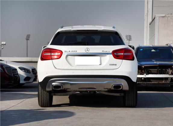 奔驰GLA 2016款 GLA 220 4MATIC 豪华型 外观   正后