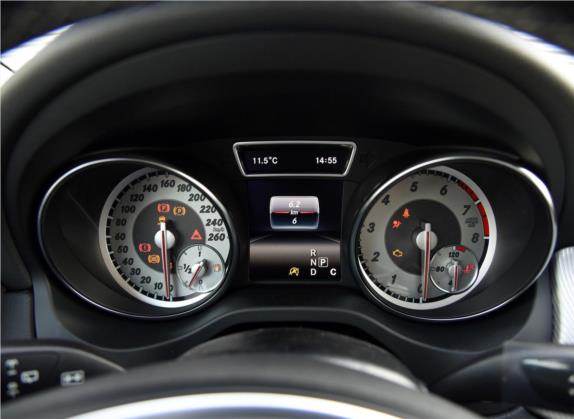 奔驰GLA 2016款 GLA 220 4MATIC 豪华型 中控类   仪表盘