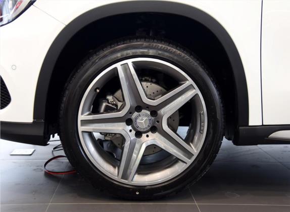 奔驰GLA 2016款 GLA 260 4MATIC 运动型 其他细节类   前轮