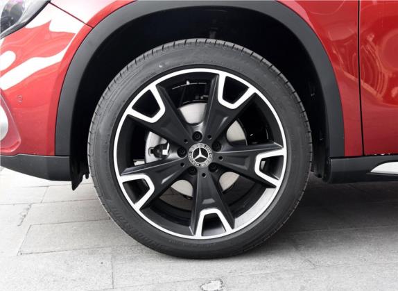 奔驰GLA 2017款 GLA 220 4MATIC 时尚型 其他细节类   前轮