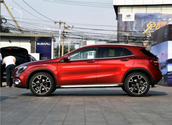 奔驰GLA 2017款 GLA 220 4MATIC 时尚型 外观   正侧