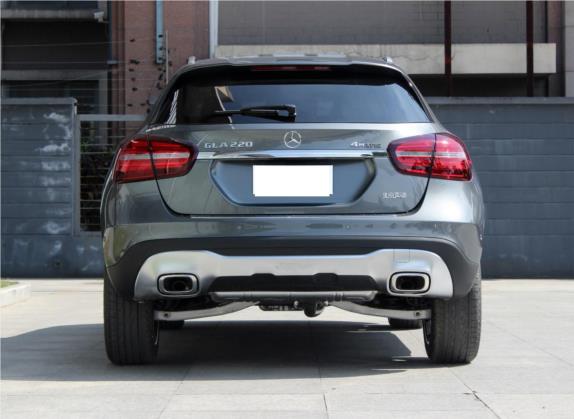 奔驰GLA 2017款 GLA 220 4MATIC 豪华型 外观   正后
