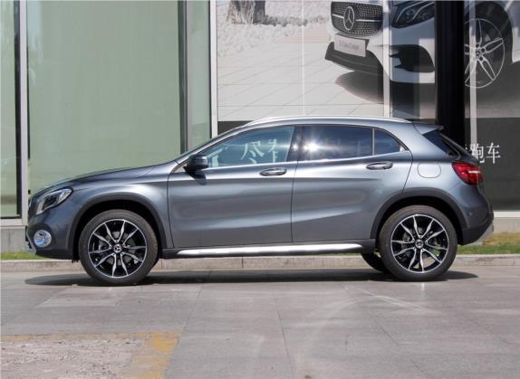 奔驰GLA 2017款 GLA 220 4MATIC 豪华型 外观   正侧