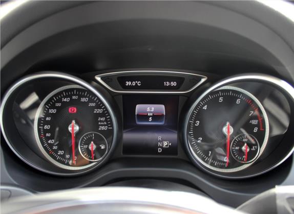奔驰GLA 2017款 GLA 220 4MATIC 豪华型 中控类   仪表盘