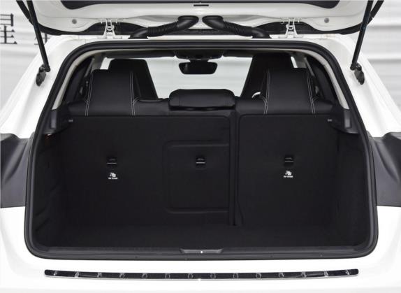 奔驰GLA 2019款 GLA 220 4MATIC 运动型 车厢座椅   后备厢