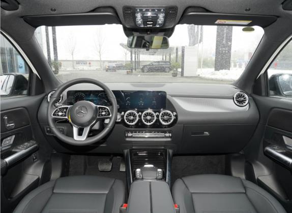 奔驰GLA 2022款 改款 GLA 200 4MATIC 中控类   中控全图
