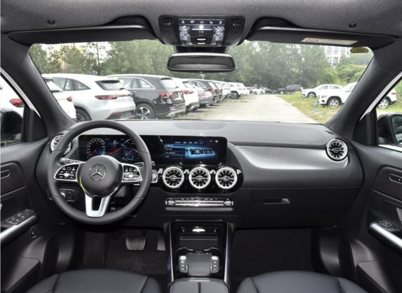 奔驰GLA 2022款 GLA 220 4MATIC 中控类   中控全图