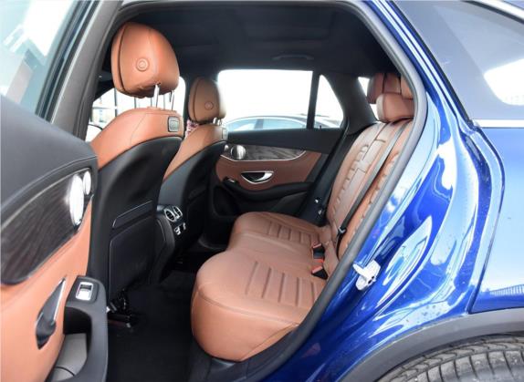奔驰GLC 2016款 GLC 300 4MATIC 豪华型 车厢座椅   后排空间