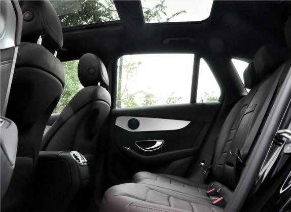 奔驰GLC 2017款 GLC 200 4MATIC 车厢座椅   后排空间
